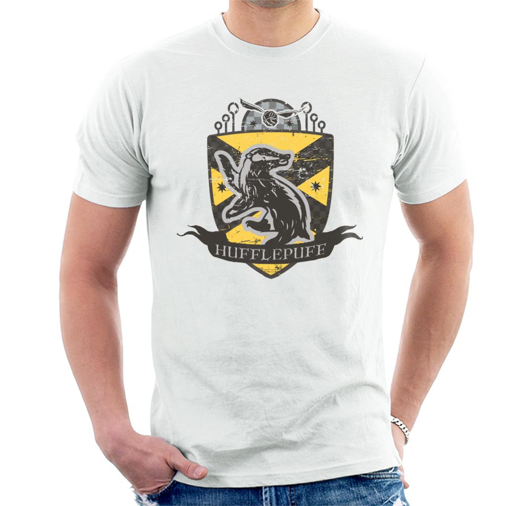 Harry Potter Hufflepuff Quidditch Distressed Shield Men's product image 4